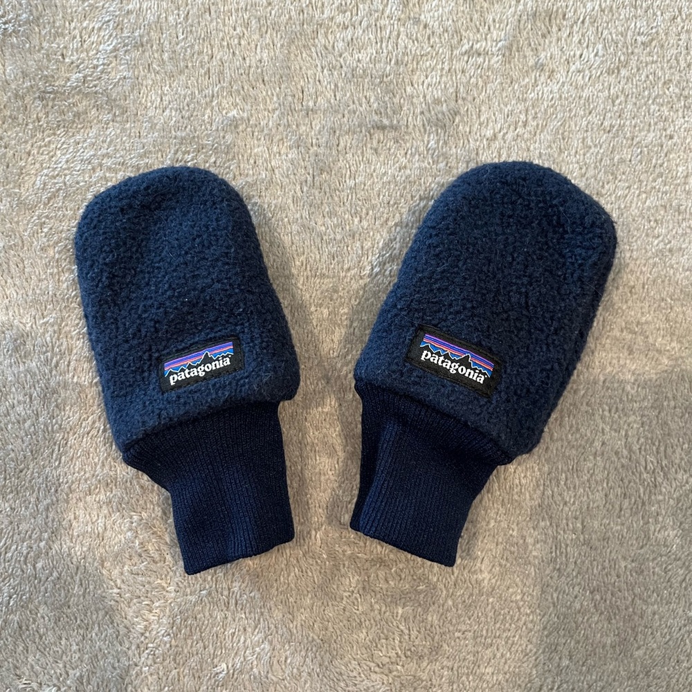 EUC 0-3M Patagonia Baby Pita Pocket Fleece Mittens in Navy